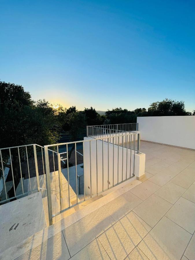 Chrisso Rooms Affittacamere San Teodoro  Esterno foto